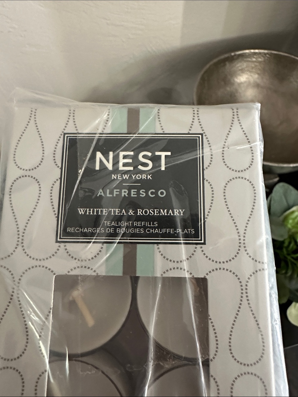 NEST Fragrances White Tea & Rosemary Tealight